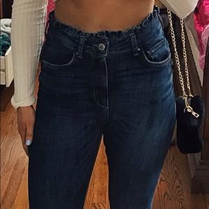 Ruffle high waisted jeans